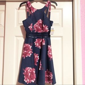 Junior Fit and Flare Floral Dress Size 3